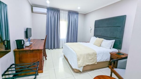 Double Room - Image 2