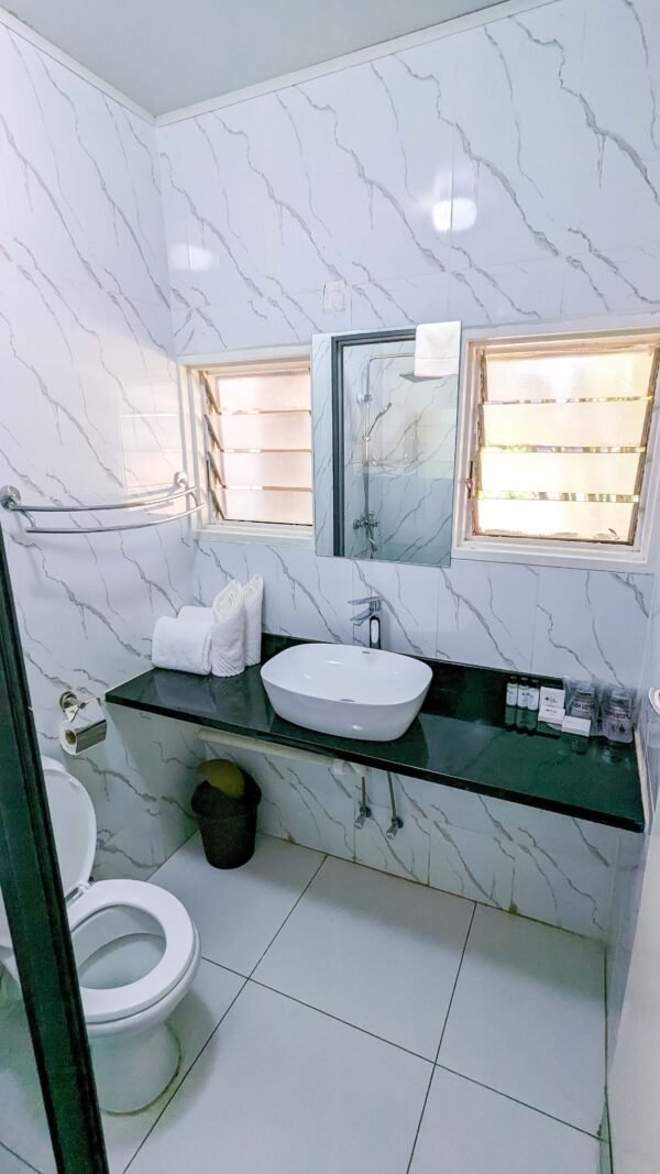 Executive Room - Image 2